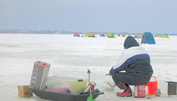 テントがたくさんの網走湖でした